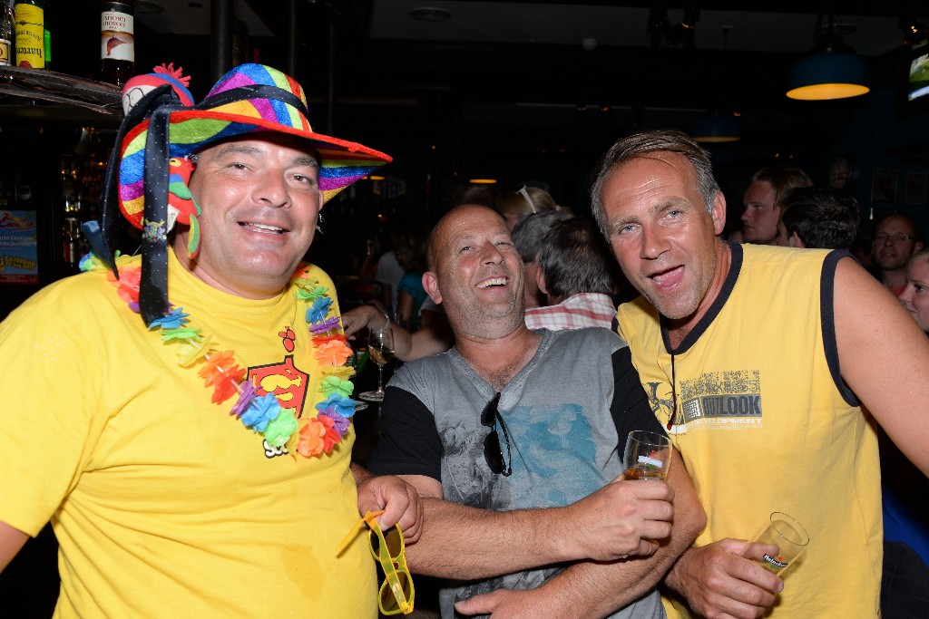 ../Images/Kroegentocht Zomercarnaval Noordwijkerhout 026.jpg